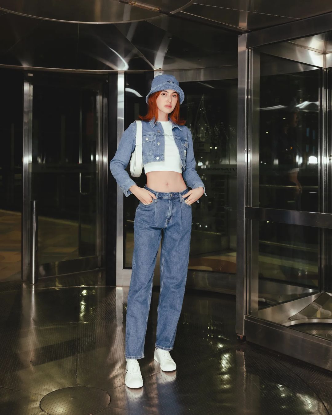 ใหม่ ดาวิกา