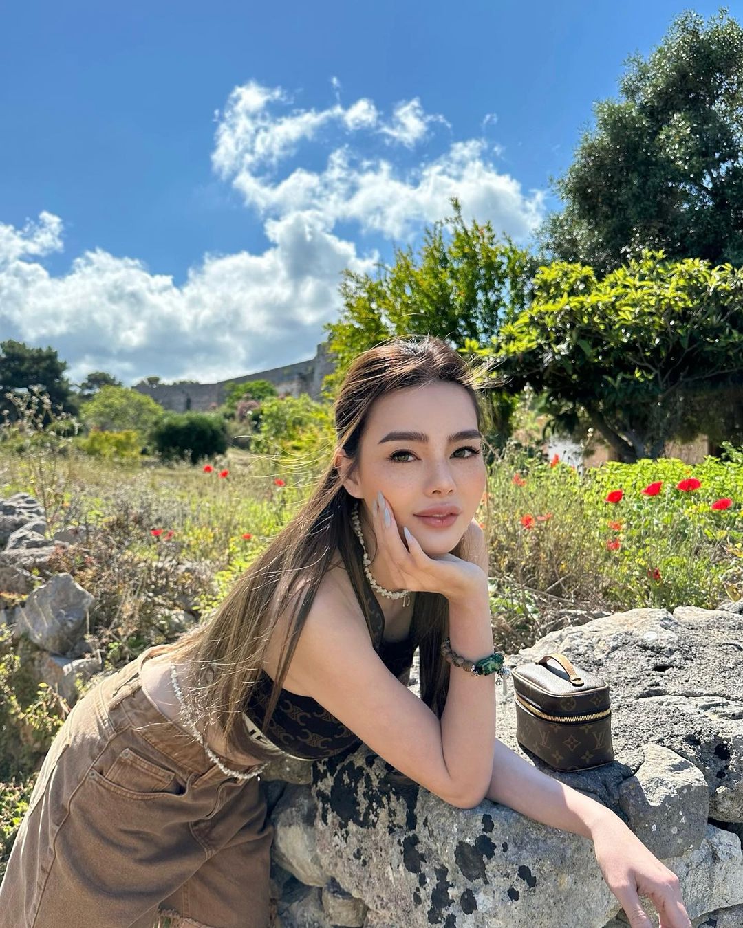 ดิว อริสรา