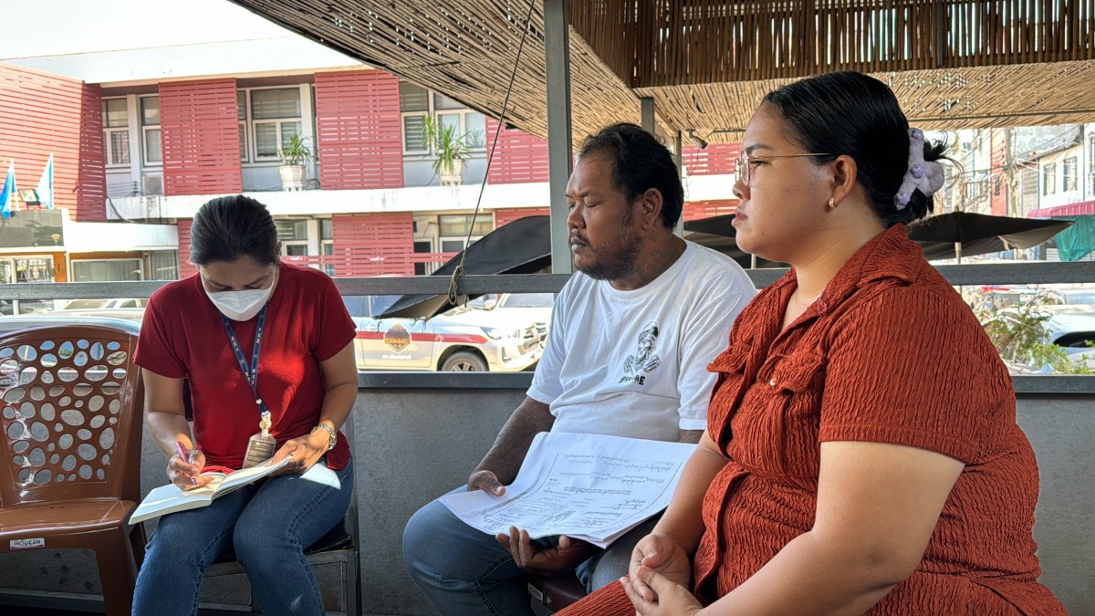 นนทบุรี หนุ่มใหญ่ติดคุก 6 ปี ถูกญาติหลอกแม่ป่วยมะเร็งเซ็นพินัยกรรม โกงมรดกเกือบ 200 ล้าน หอบหลักฐานร้องทนายดำเนินคดี