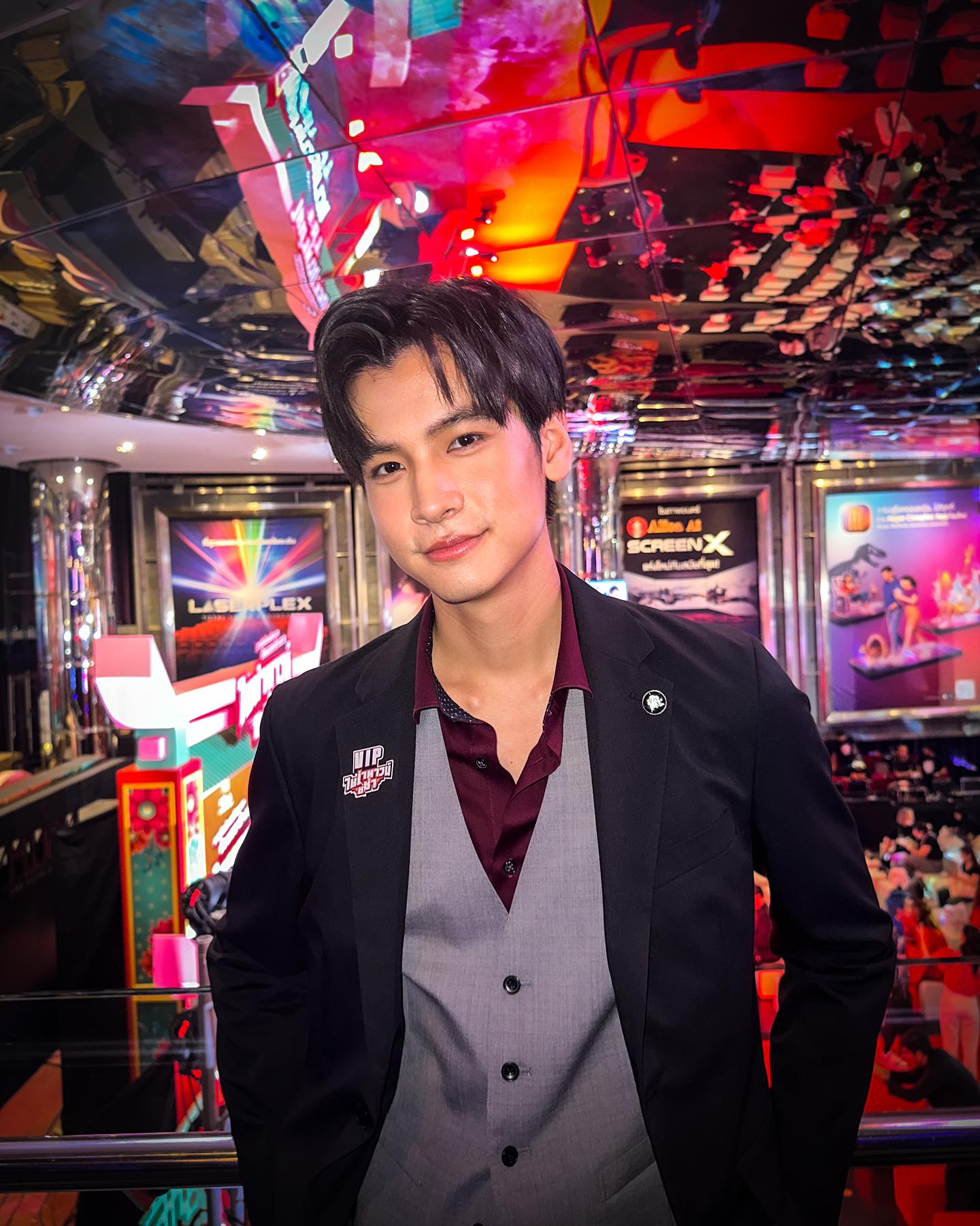 เฟรนด์ พีระกฤตย์