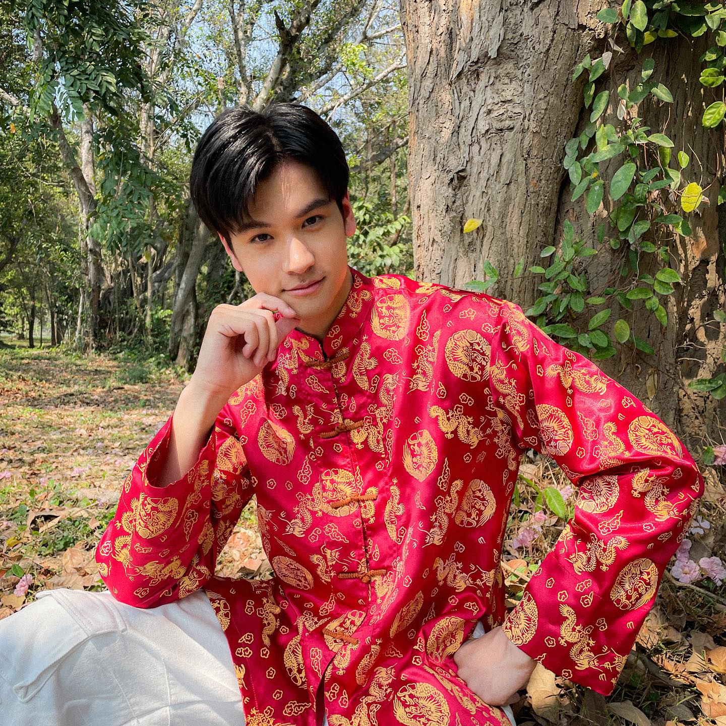 เฟรนด์ พีระกฤตย์