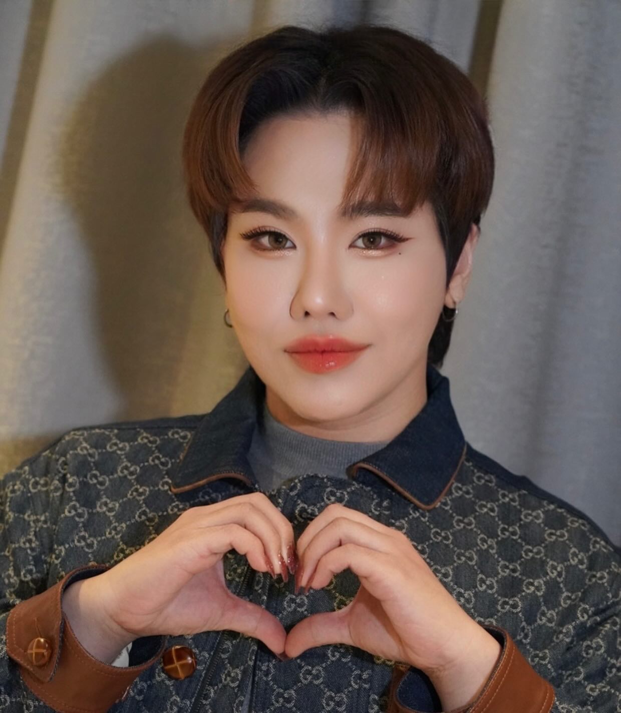 ดีเจบุ๊กโกะ