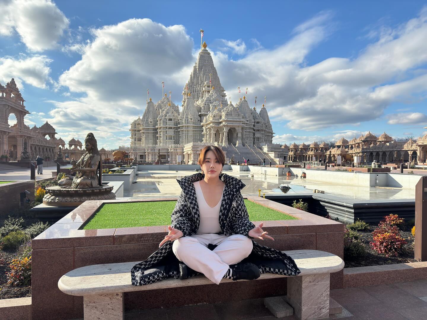 ดีเจบุ๊กโกะ