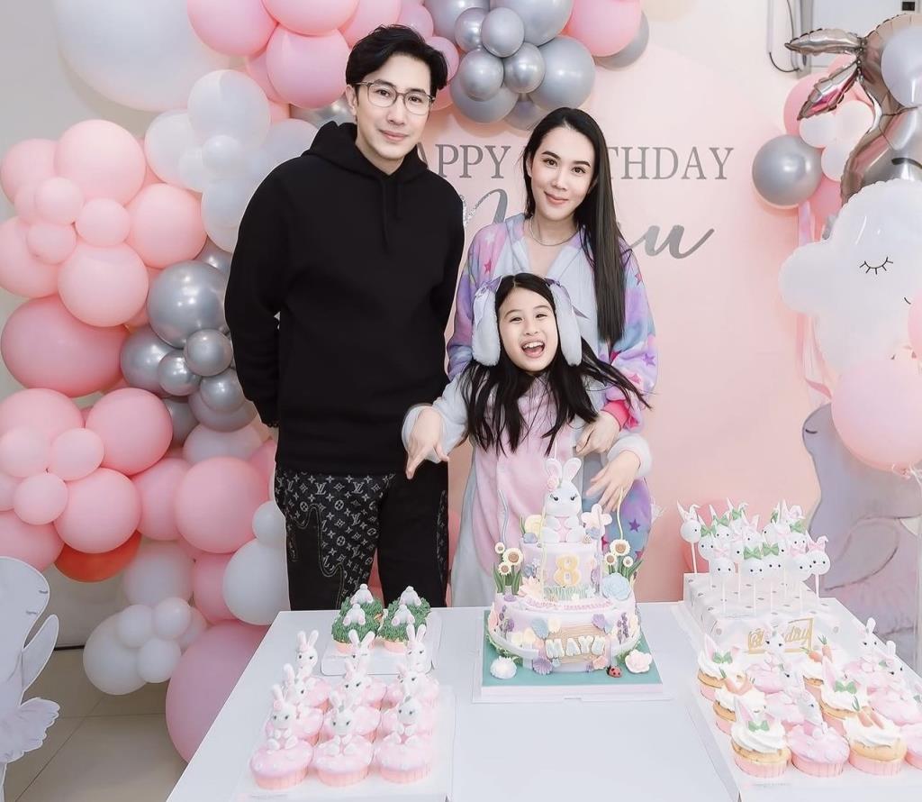 เมย์ เฟื่องอารมย์