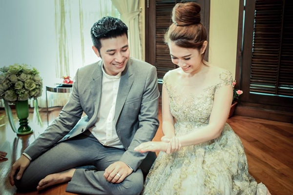 เมย์ เฟื่องอารมย์