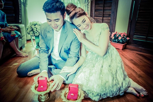 เมย์ เฟื่องอารมย์