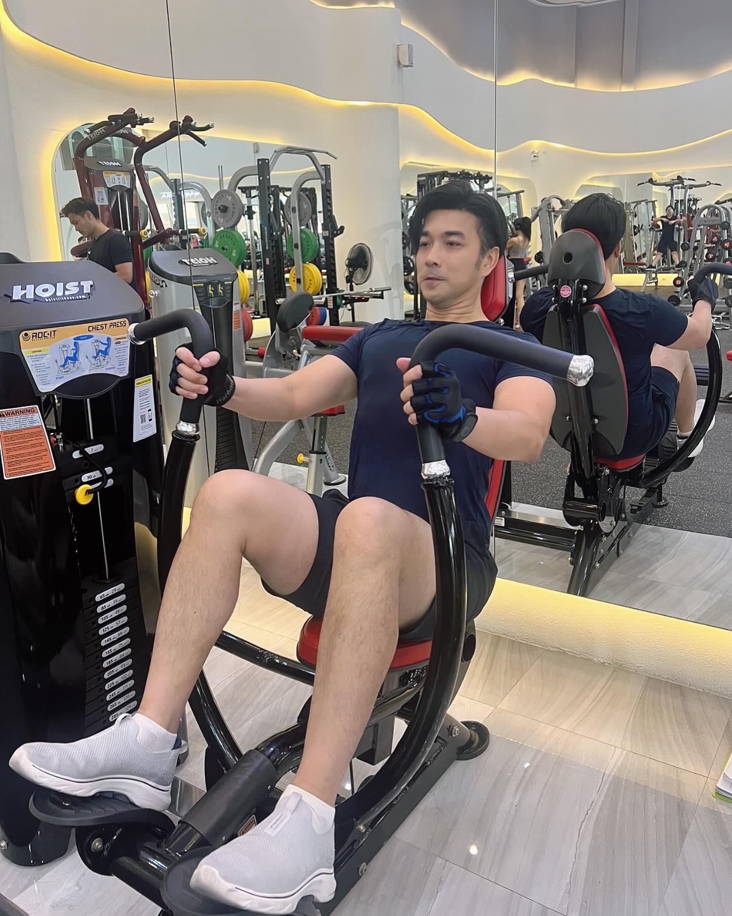 เจมส์ เรืองศักดิ์