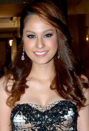 ขวัญ อุษามณี 