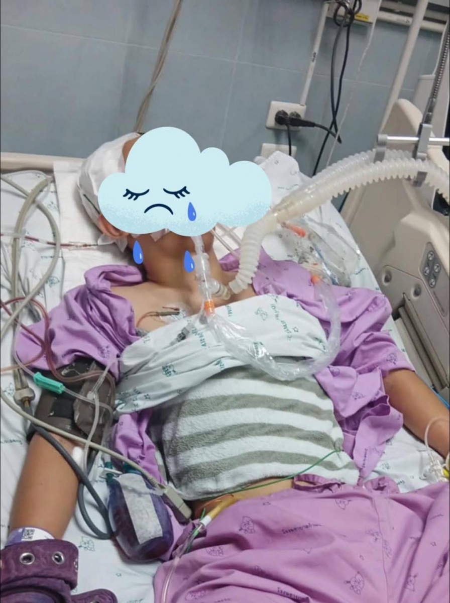 นนทบุรี พ่อร้องมูลนิธิดัง หลังพาลูกชายวัย 17 มีอาการปวดหัวรุนแรง ลุกนั่งไม่ได้ ส่งรพ.แต่พยาบาลบอกเป็นไมเกรนไล่กลับบ้าน สุดท้ายกับเป็นเส้นเลือดในสมองแตกนอนรอความตาย