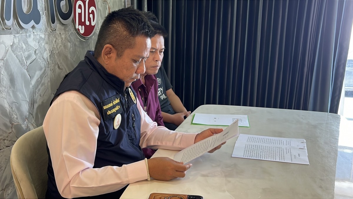 นนทบุรี พ่อร้องมูลนิธิดัง หลังพาลูกชายวัย 17 มีอาการปวดหัวรุนแรง ลุกนั่งไม่ได้ ส่งรพ.แต่พยาบาลบอกเป็นไมเกรนไล่กลับบ้าน สุดท้ายกับเป็นเส้นเลือดในสมองแตกนอนรอความตาย