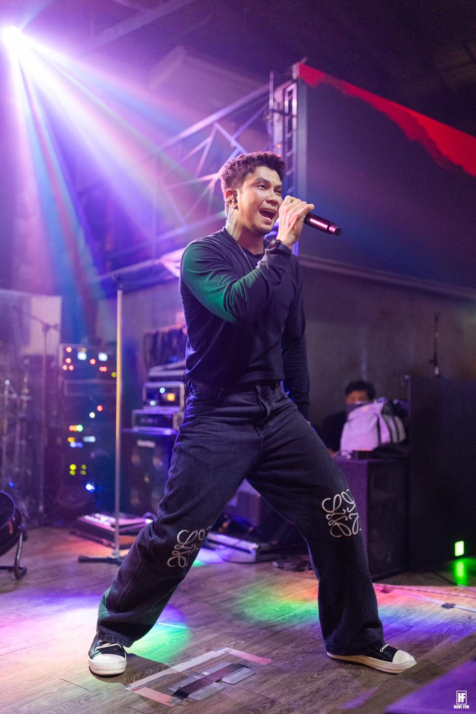 หนุ่ม กะลา