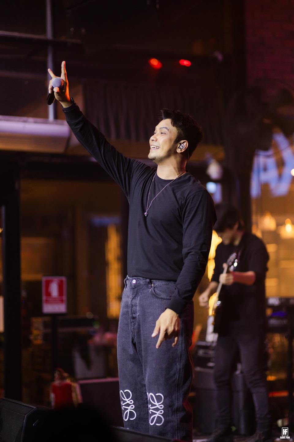 หนุ่ม กะลา