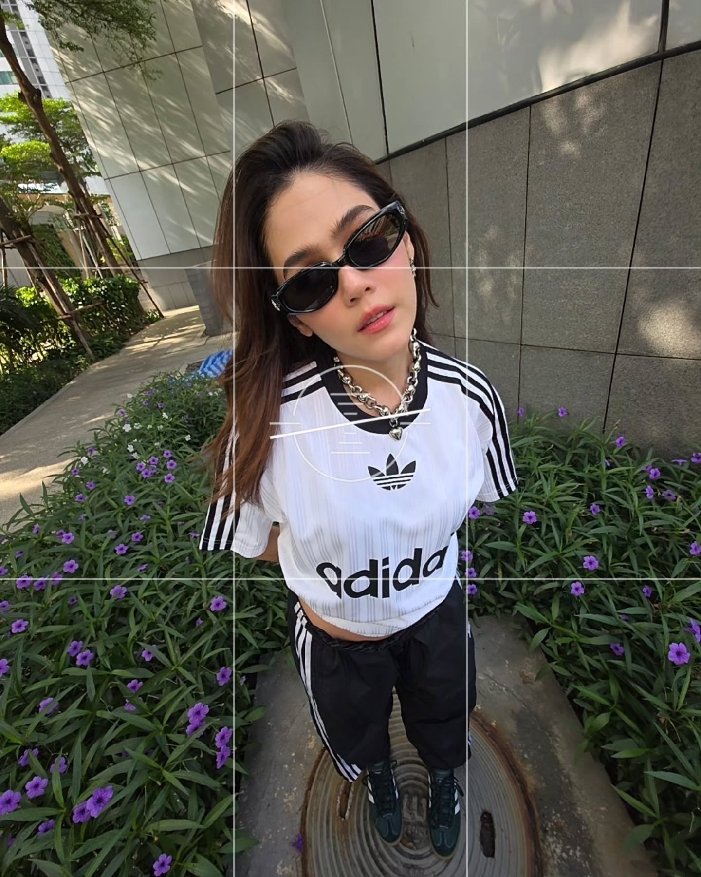 ชมพู่ ดิว