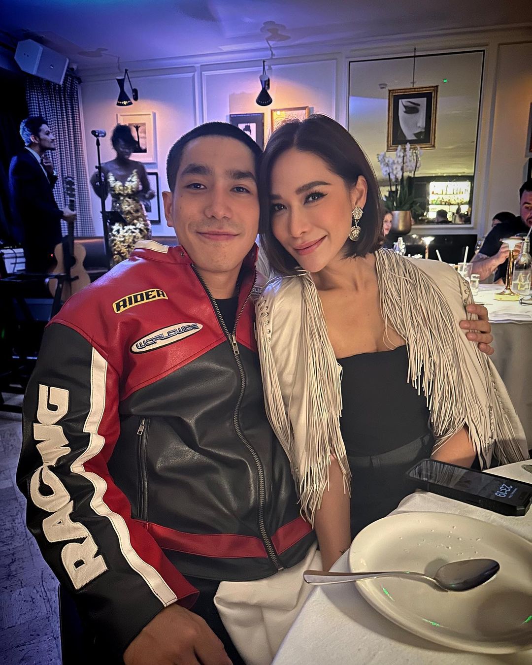 พลอย โต้ง