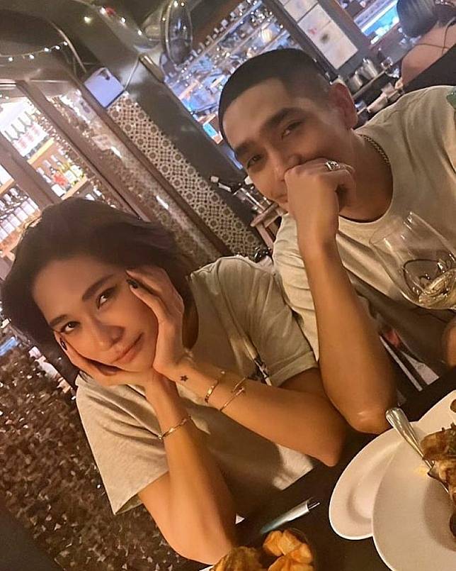 พลอย โต้ง