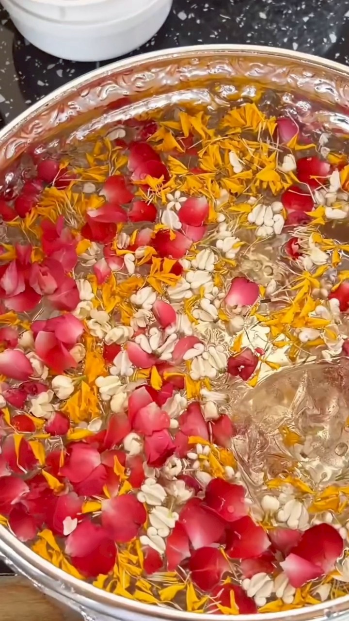 ชมพู่ อารยา