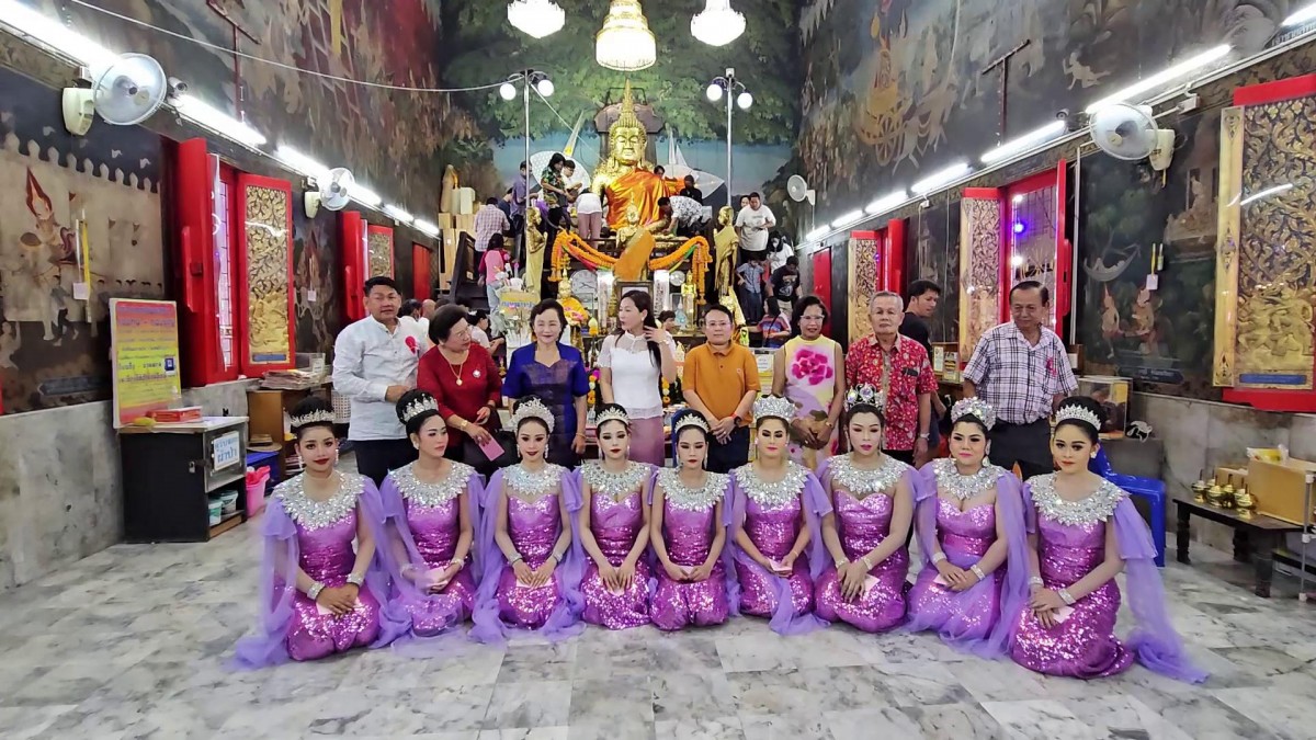 ราชบุรี- สาวนักธุรกิจจ้างลิเกดัง กุ้ง-จิ้งหรีดขาว ถวายหลวงพ่อโตหลังได้116ล้านบาท คอหวยส่องเลขเด็ด