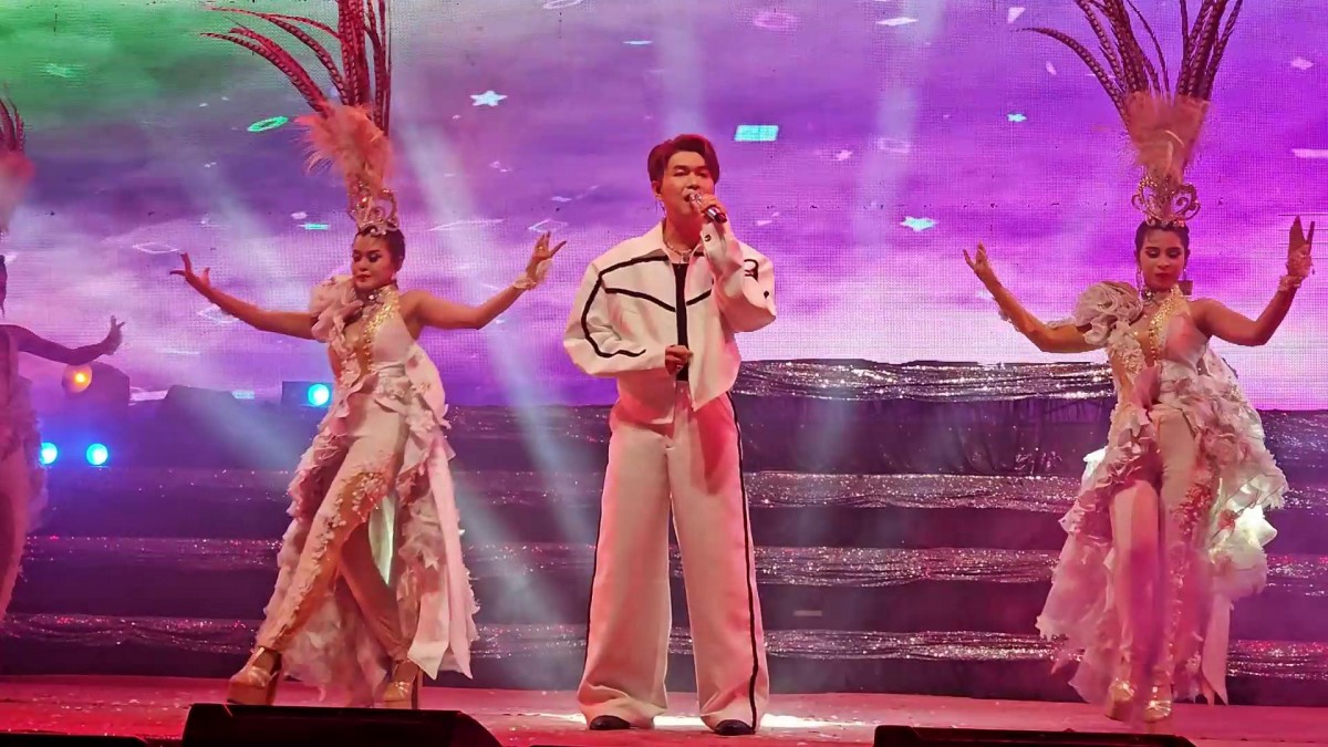 ราชบุรี- สาวนักธุรกิจจ้างลิเกดัง กุ้ง-จิ้งหรีดขาว ถวายหลวงพ่อโตหลังได้116ล้านบาท คอหวยส่องเลขเด็ด