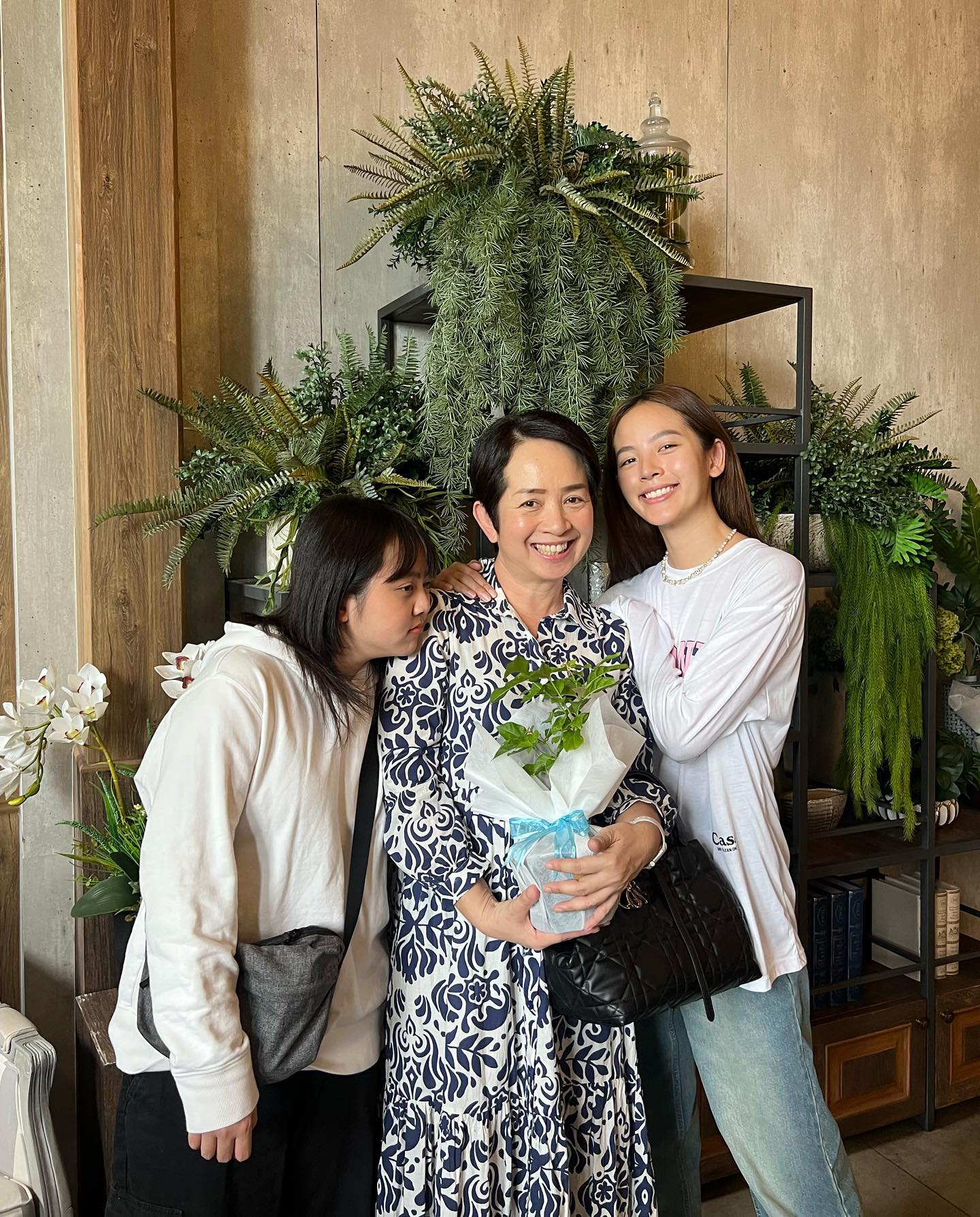 ณิชา ณัฏฐณิชา