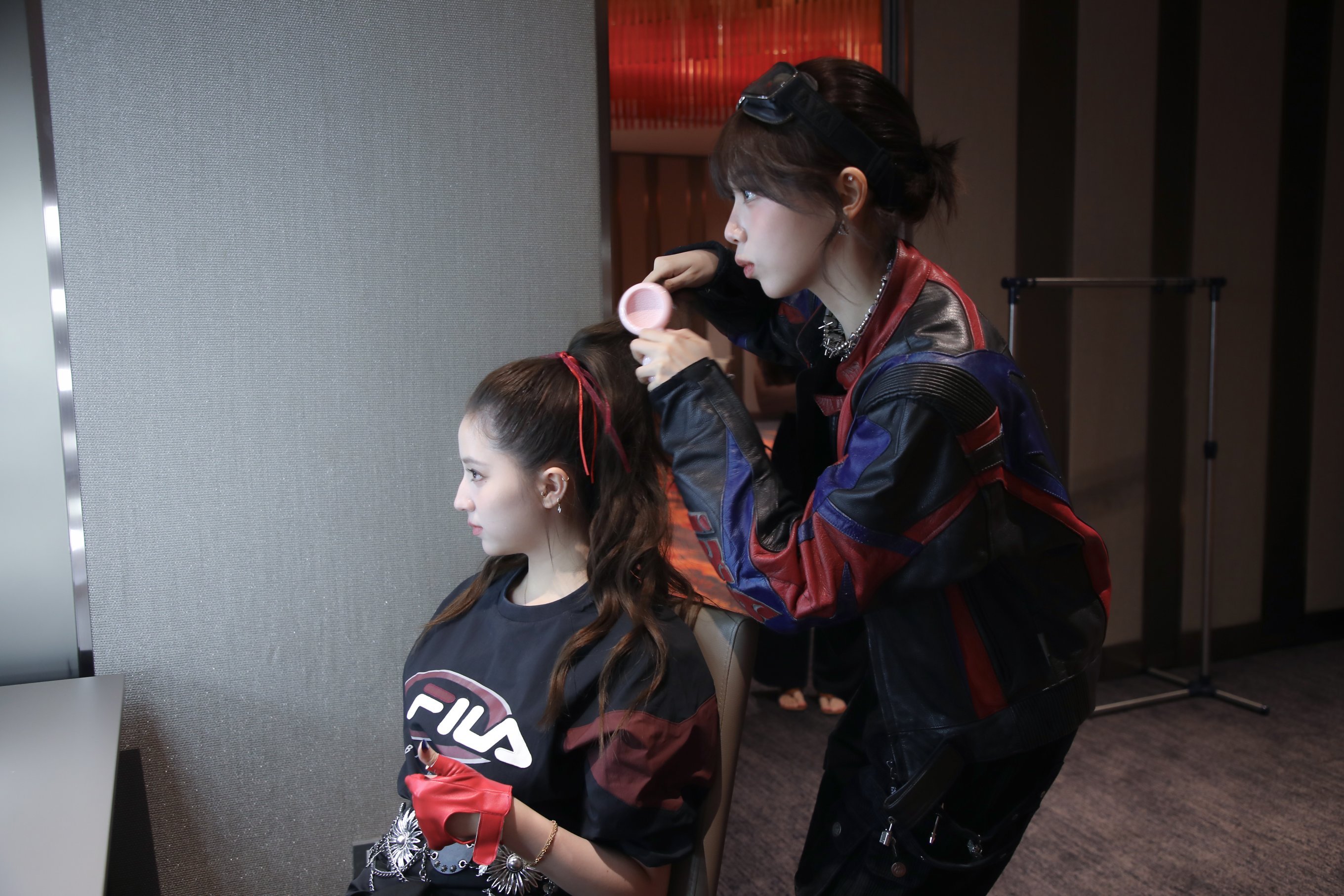 ตามติด Gen1es! เบื้องหลังน่ารัก ๆ ใน CHUANG Grand Debut Night พร้อมไอเท็มลับที่ต้องมีในกระเป๋า