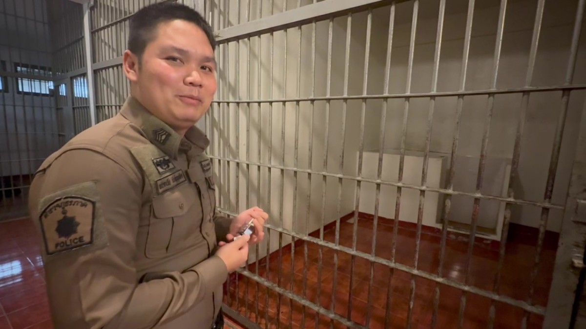 กลายเป็นไวรัล สภ.วังน้อยเรียกแขก รีวิวห้องขังสไตล์ลอฟท์ เปิดโปรเข้าวันเสาร์ แถมฟรีอาทิตย์ แค่เพียงกระทำความผิด