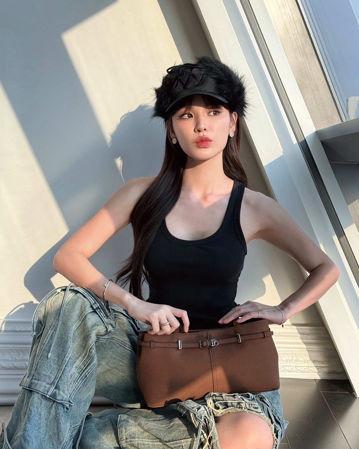 กระปุก พลอยนิรา