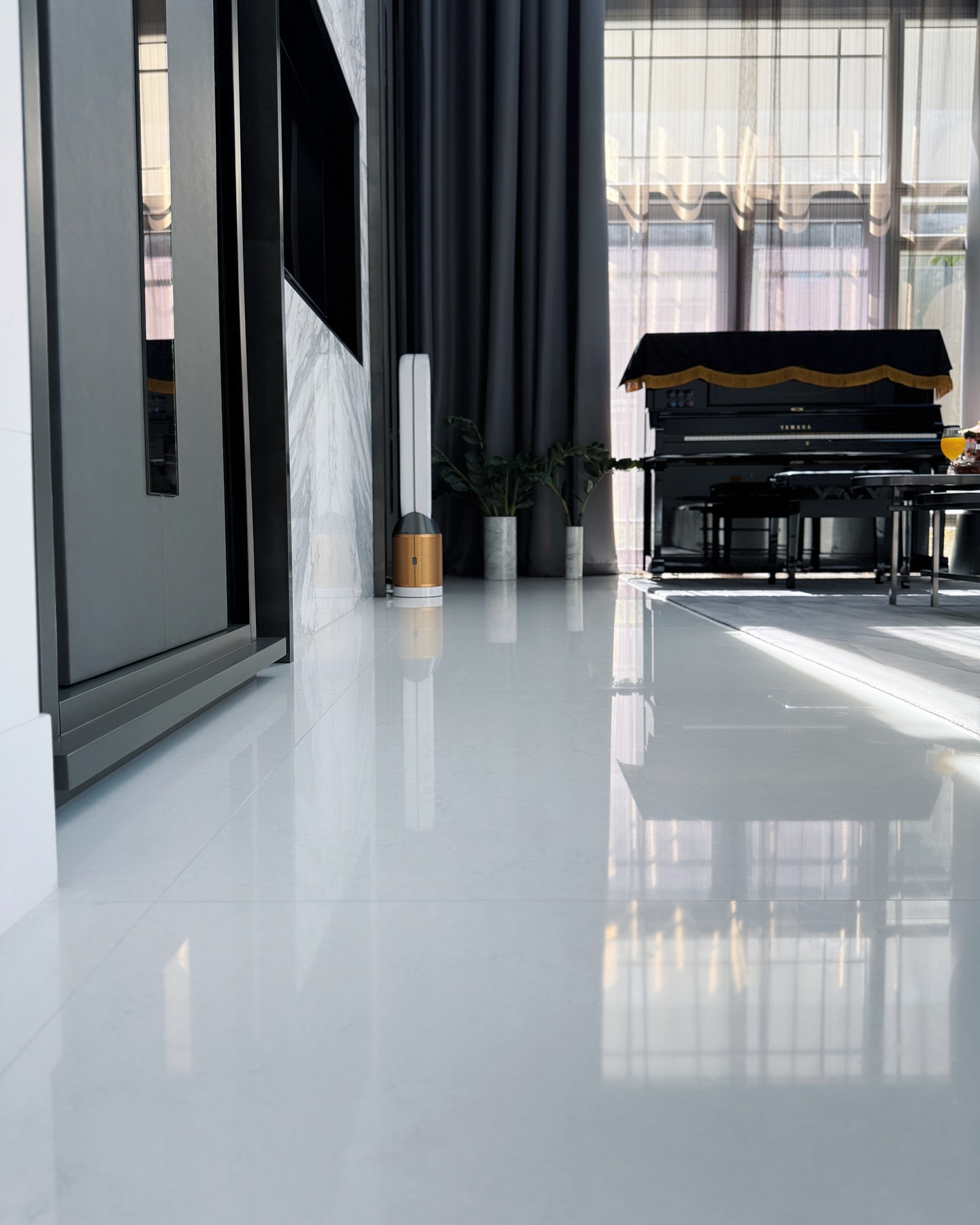 เนย โชติกา