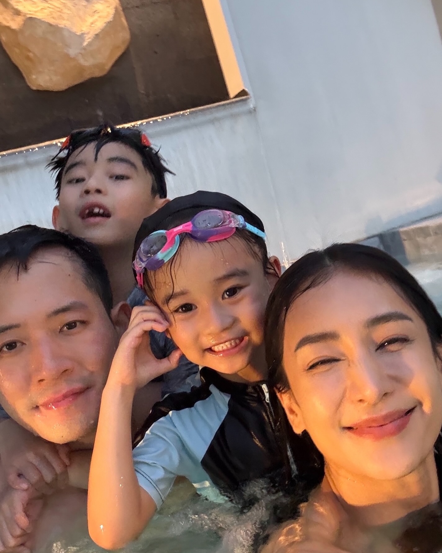 เนย โชติกา