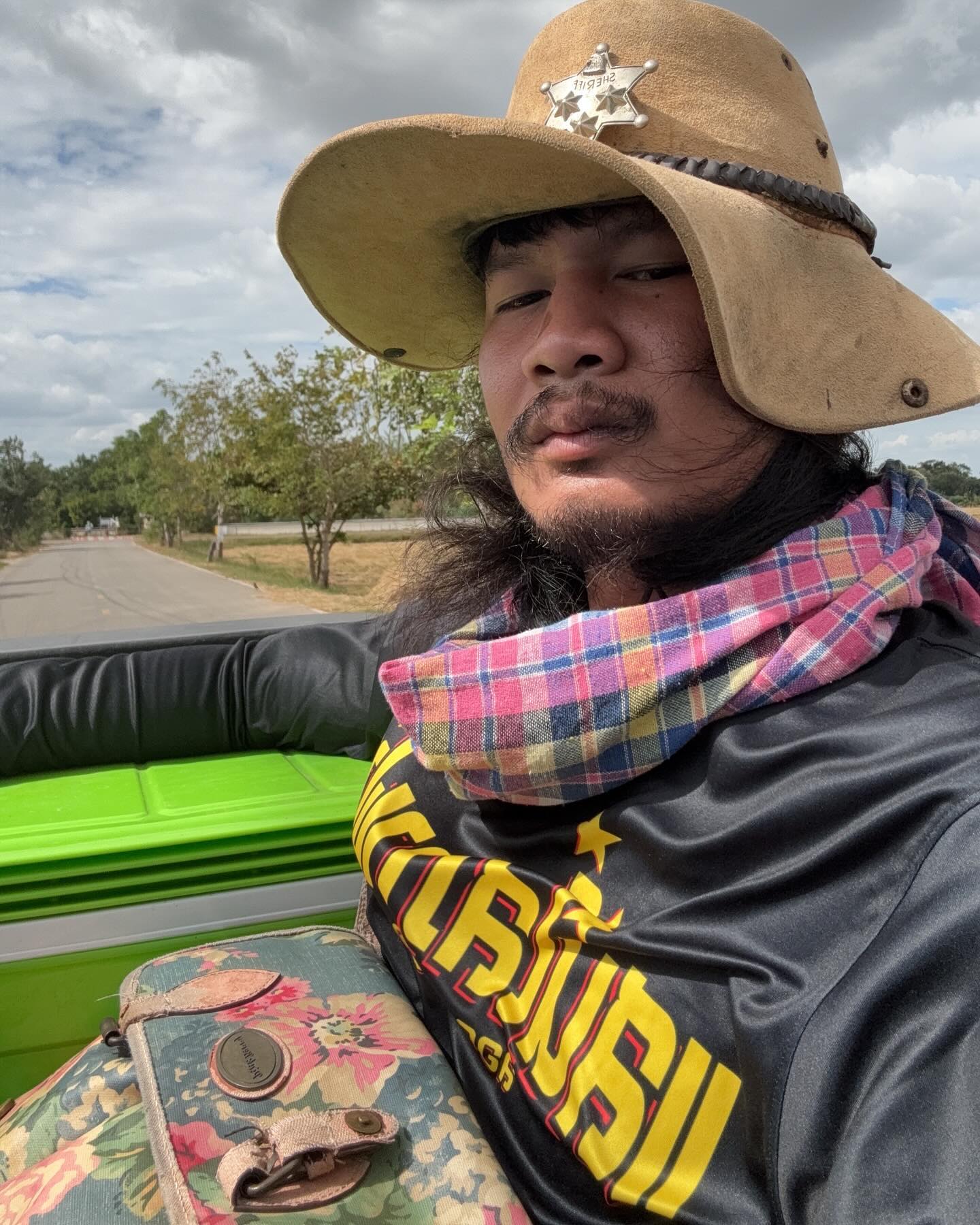 จ่าลอด ไทบ้าน