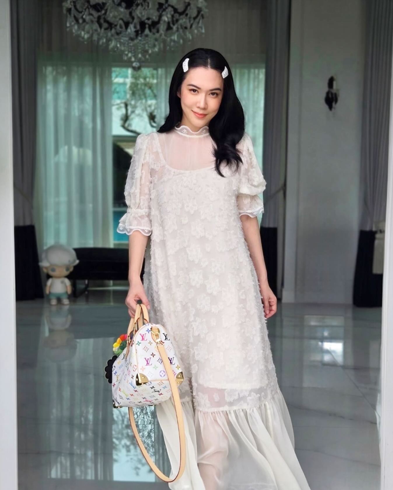 เมย์ เฟื่องอารมย์