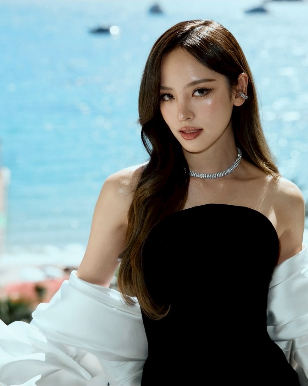 ชมพู่ ณิชา เบคกี้