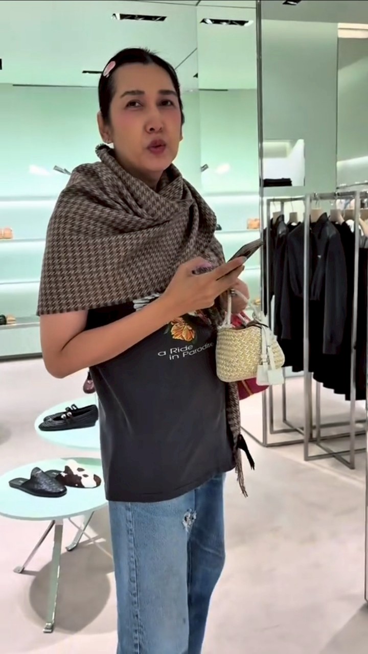 ชมพู่ อารยา