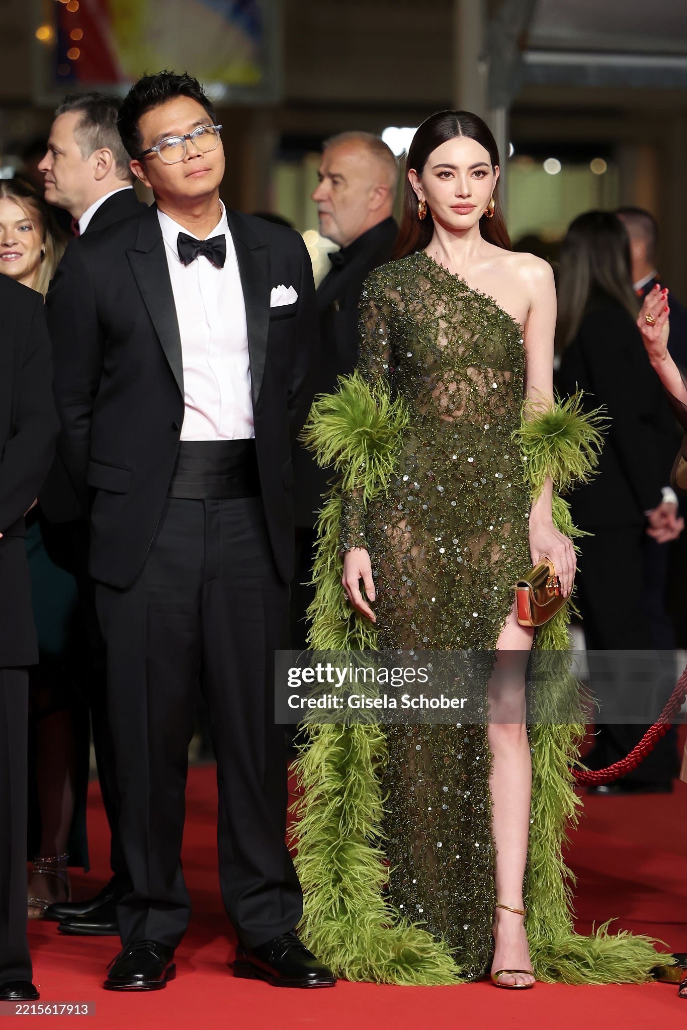 ใหม่ ดาวิกา