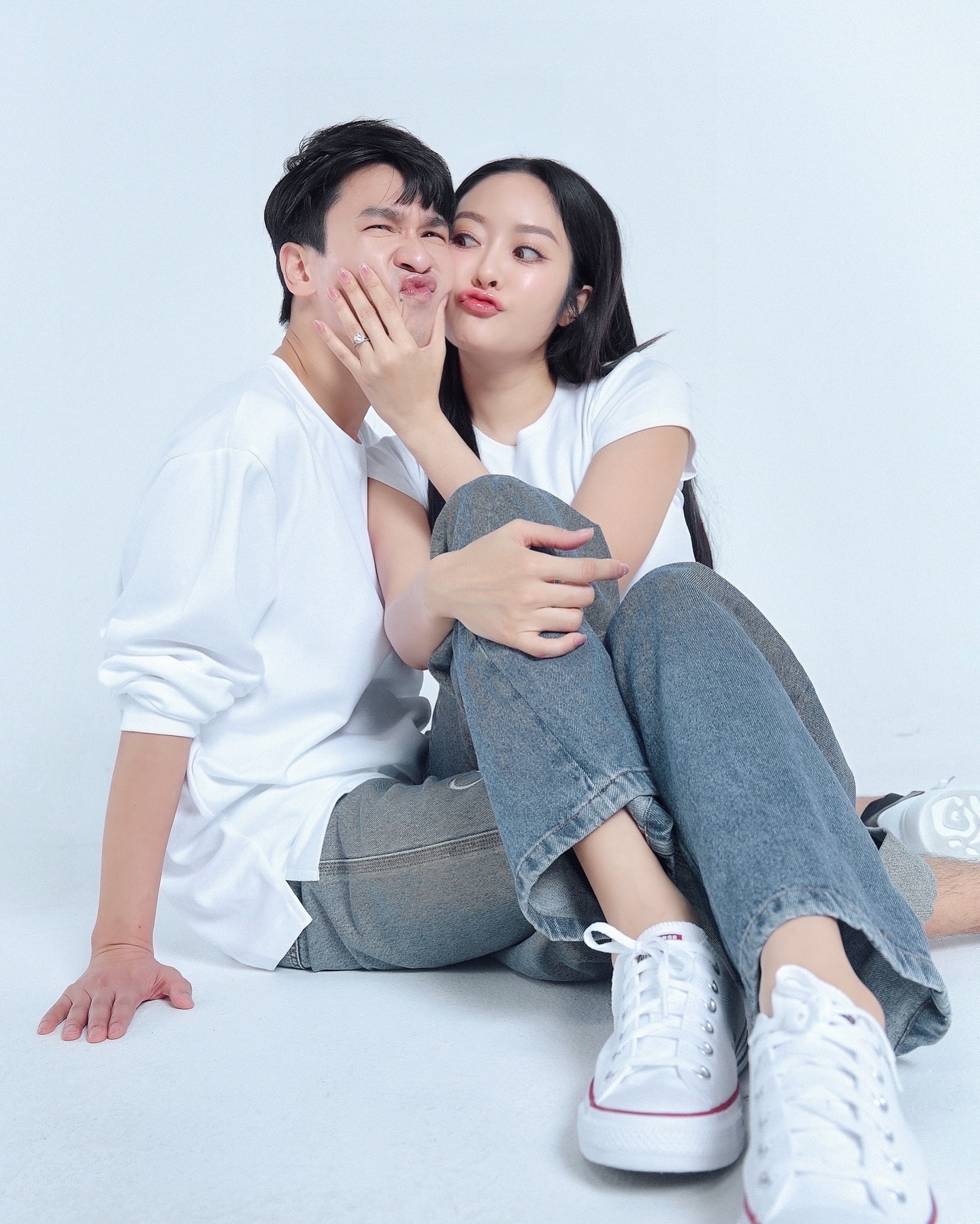 แก้มบุ๋ม พีท