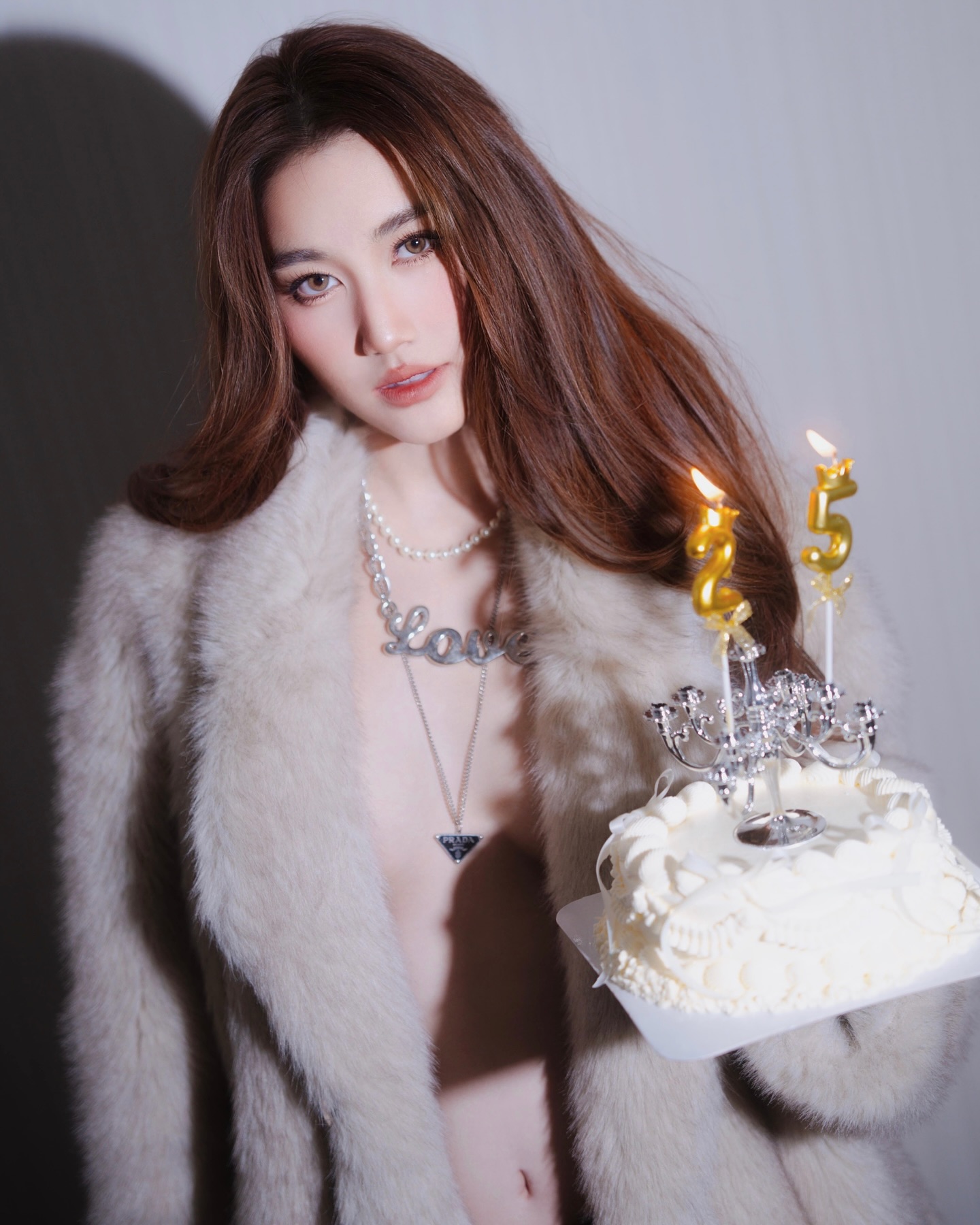 เบสท์ รักษ์วนีย์