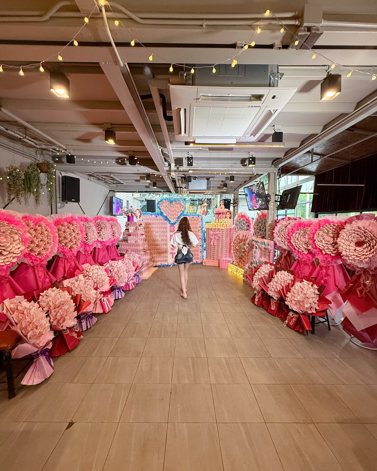 เบสท์ รักษ์วนีย์