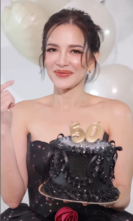 อ้อม พิยดา