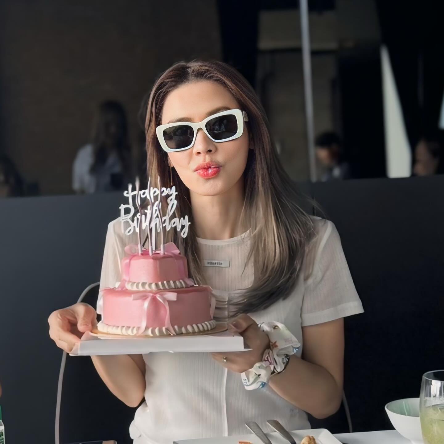 เอ๋ พรทิพย์