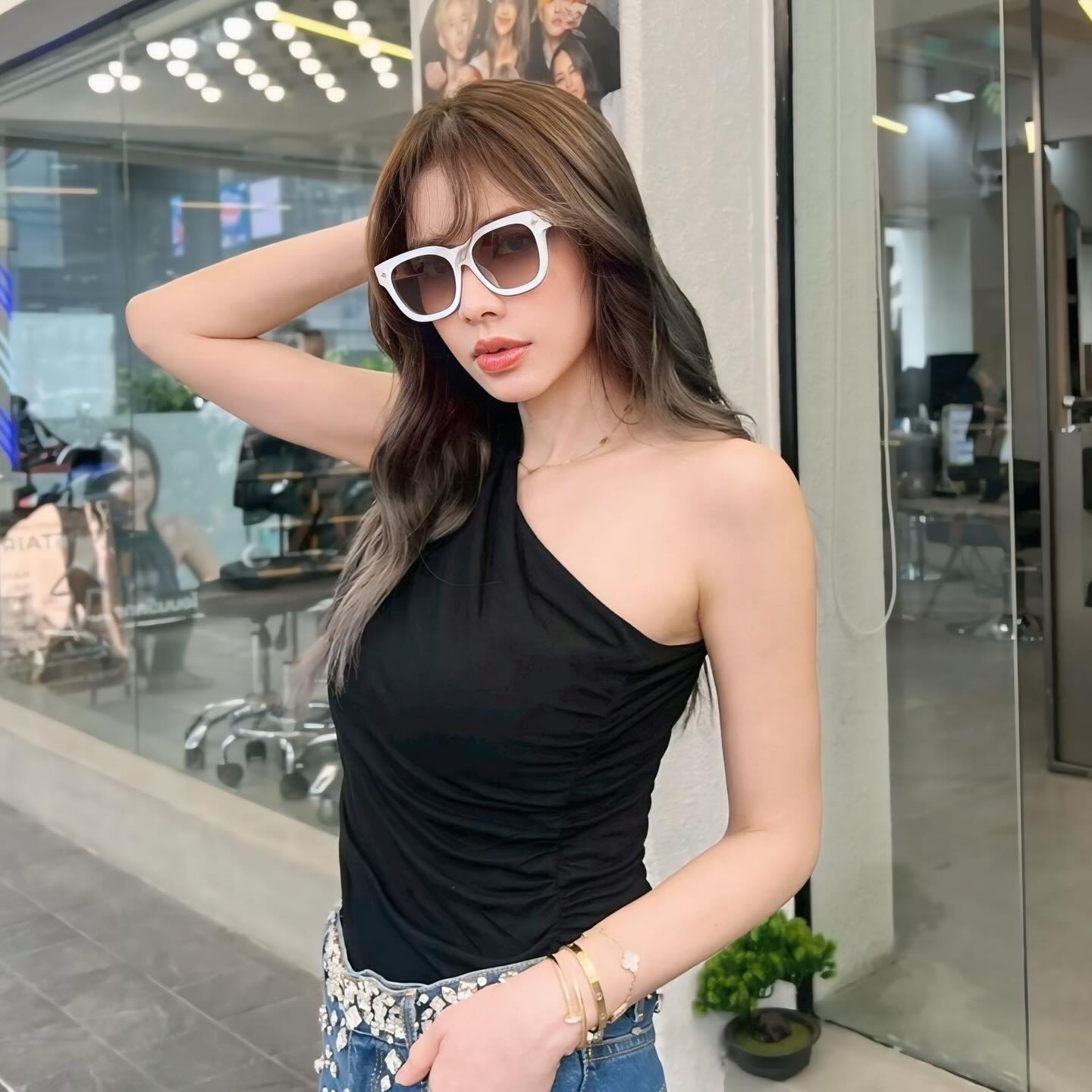 เอ๋ พรทิพย์