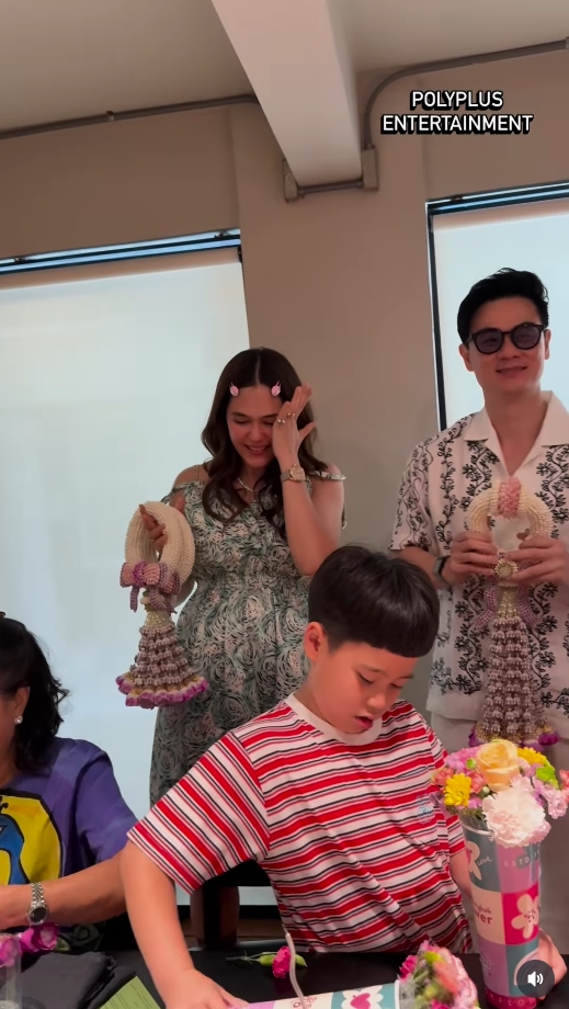 ชมพู่ อารยา