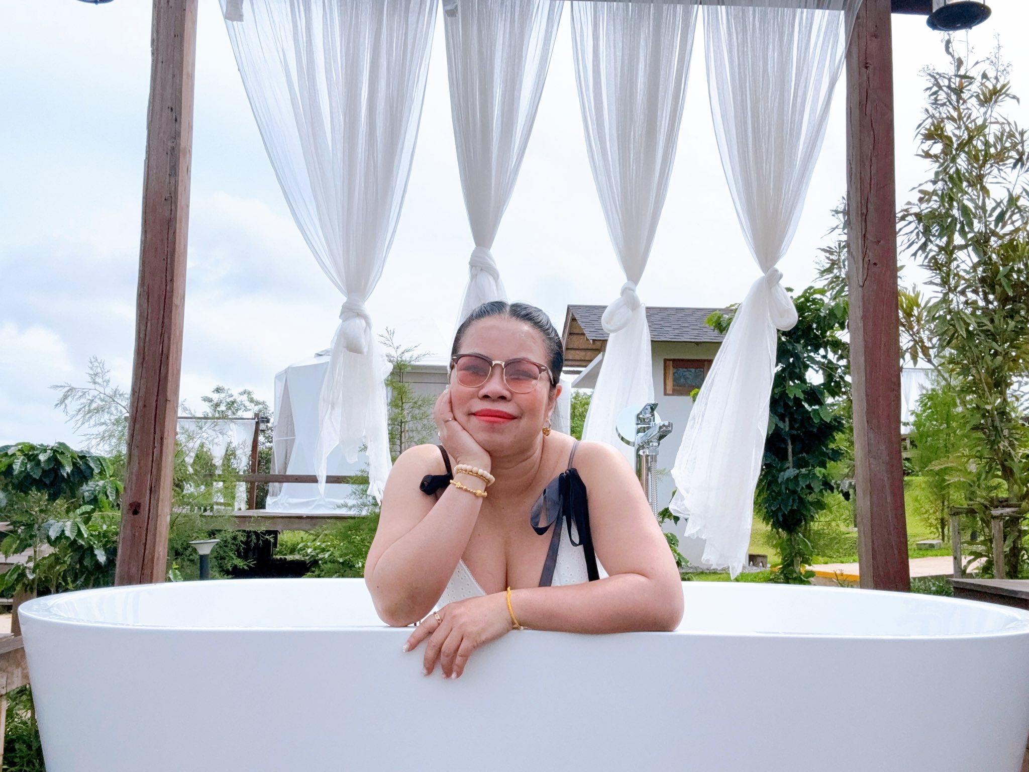 ตุ๊กกี้ สุดารัตน์