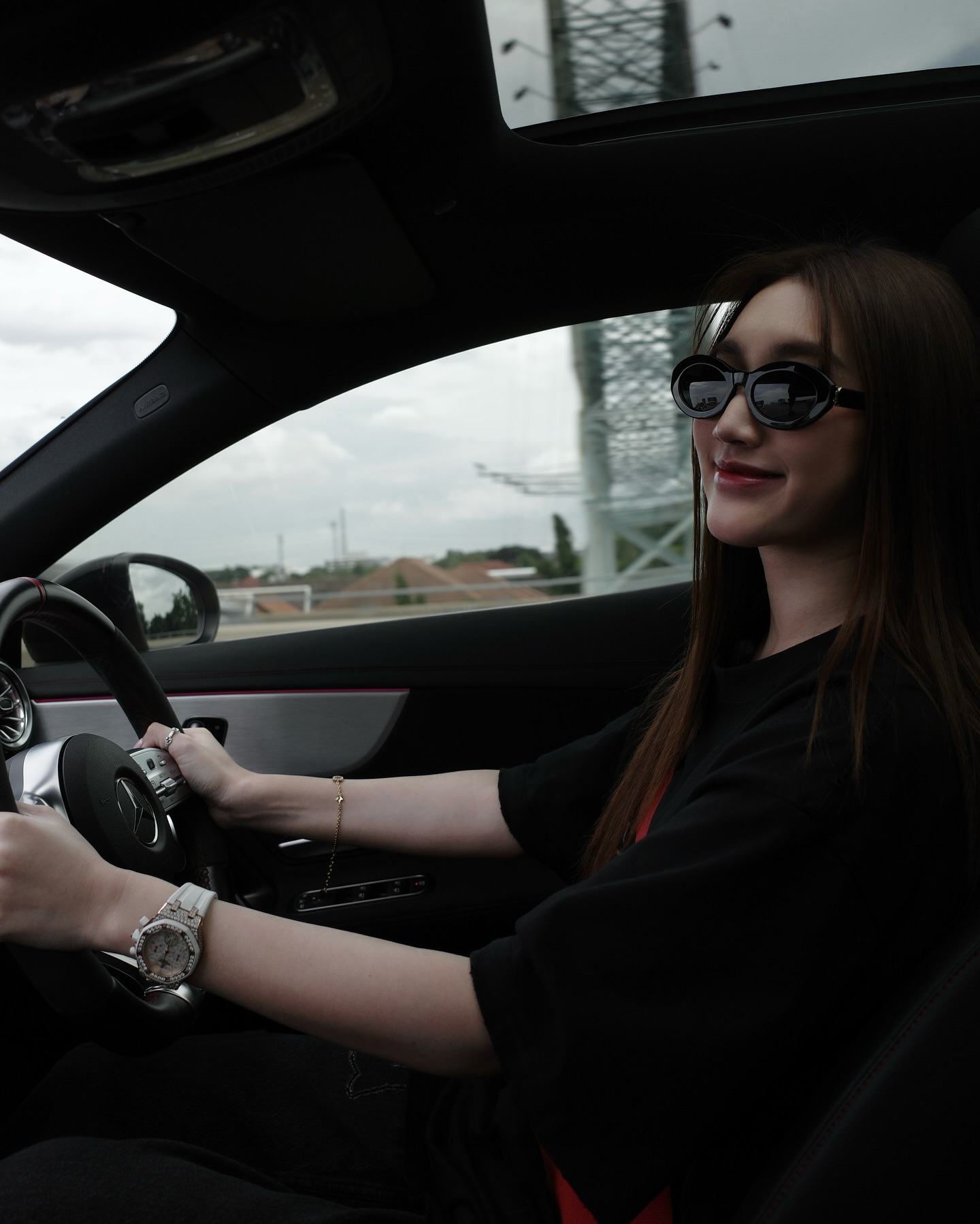 เบสท์ รักษ์วนีย์