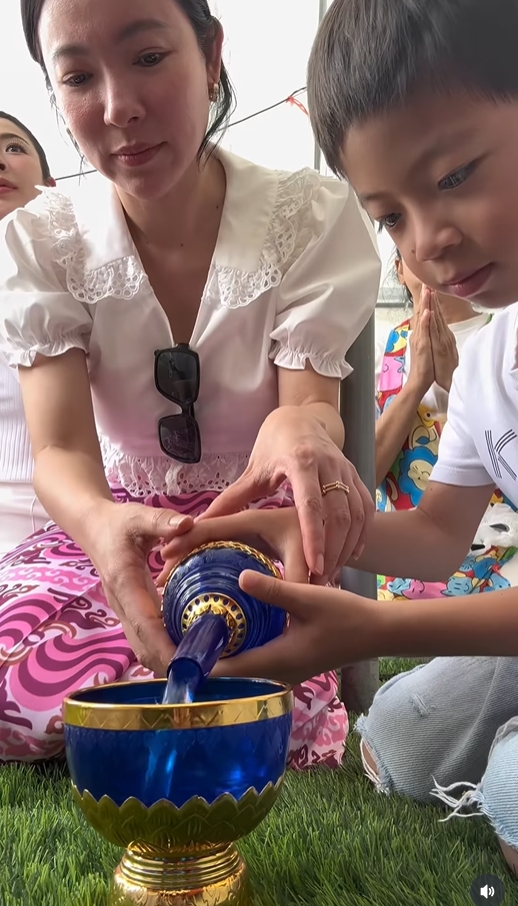 สามเณรีเจนี่