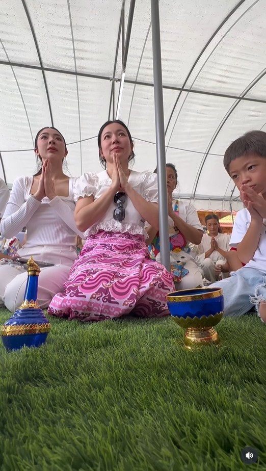 สามเณรีเจนี่