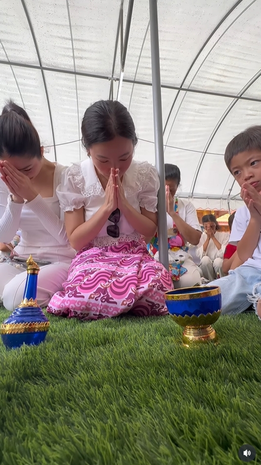 สามเณรีเจนี่