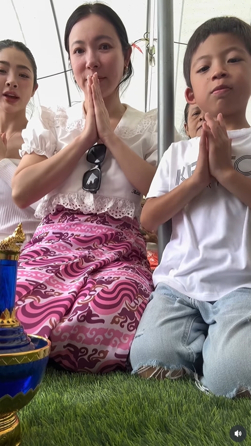 สามเณรีเจนี่