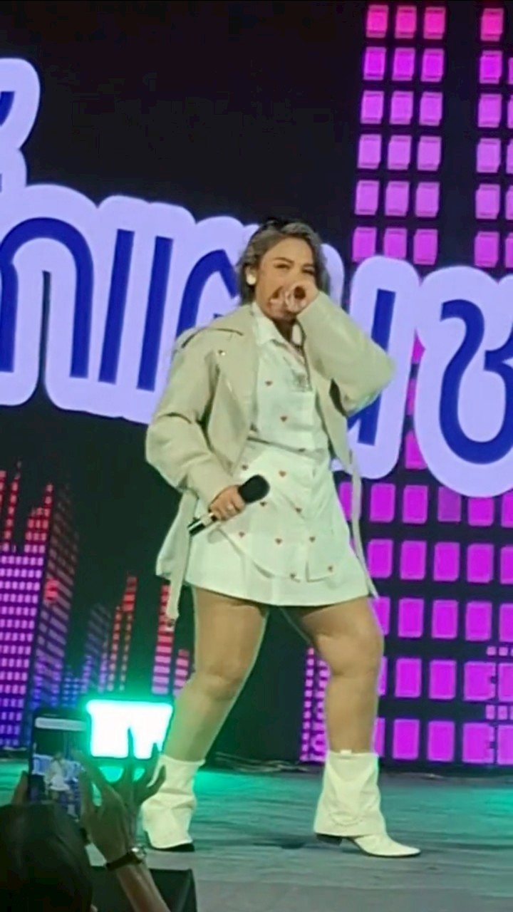 ตั๊กแตน ชลดา