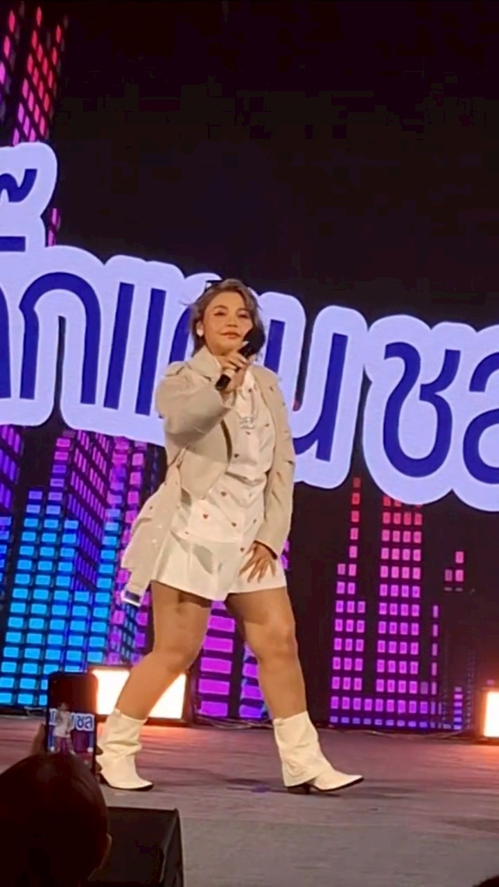 ตั๊กแตน ชลดา