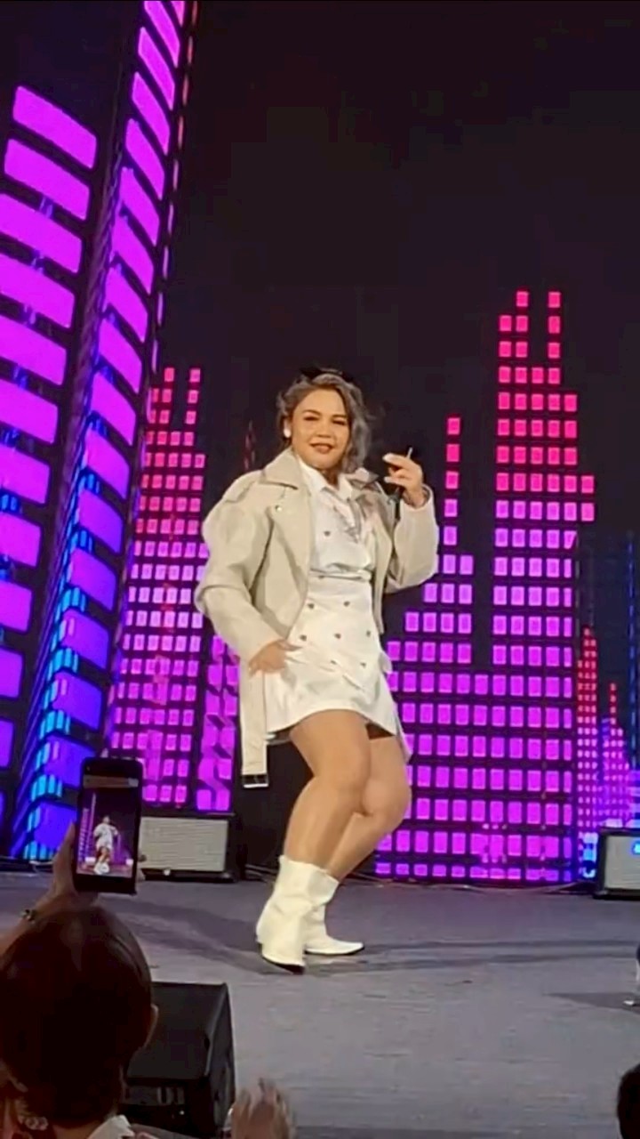 ตั๊กแตน ชลดา