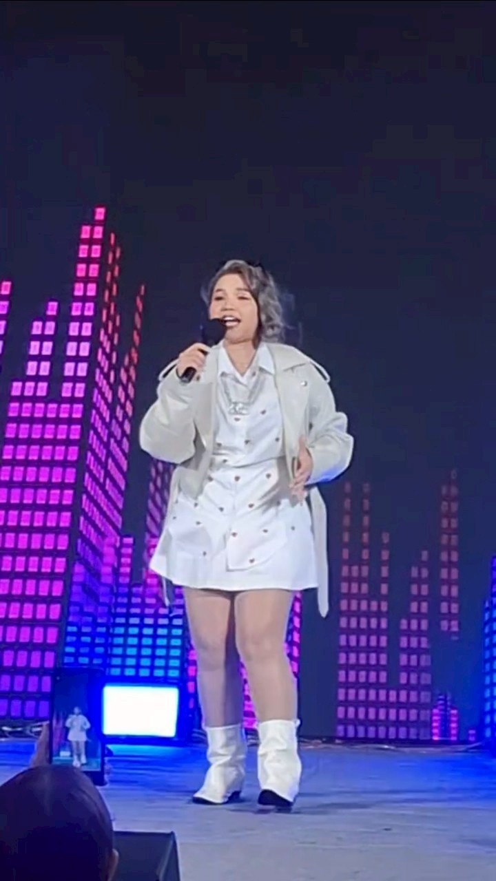 ตั๊กแตน ชลดา